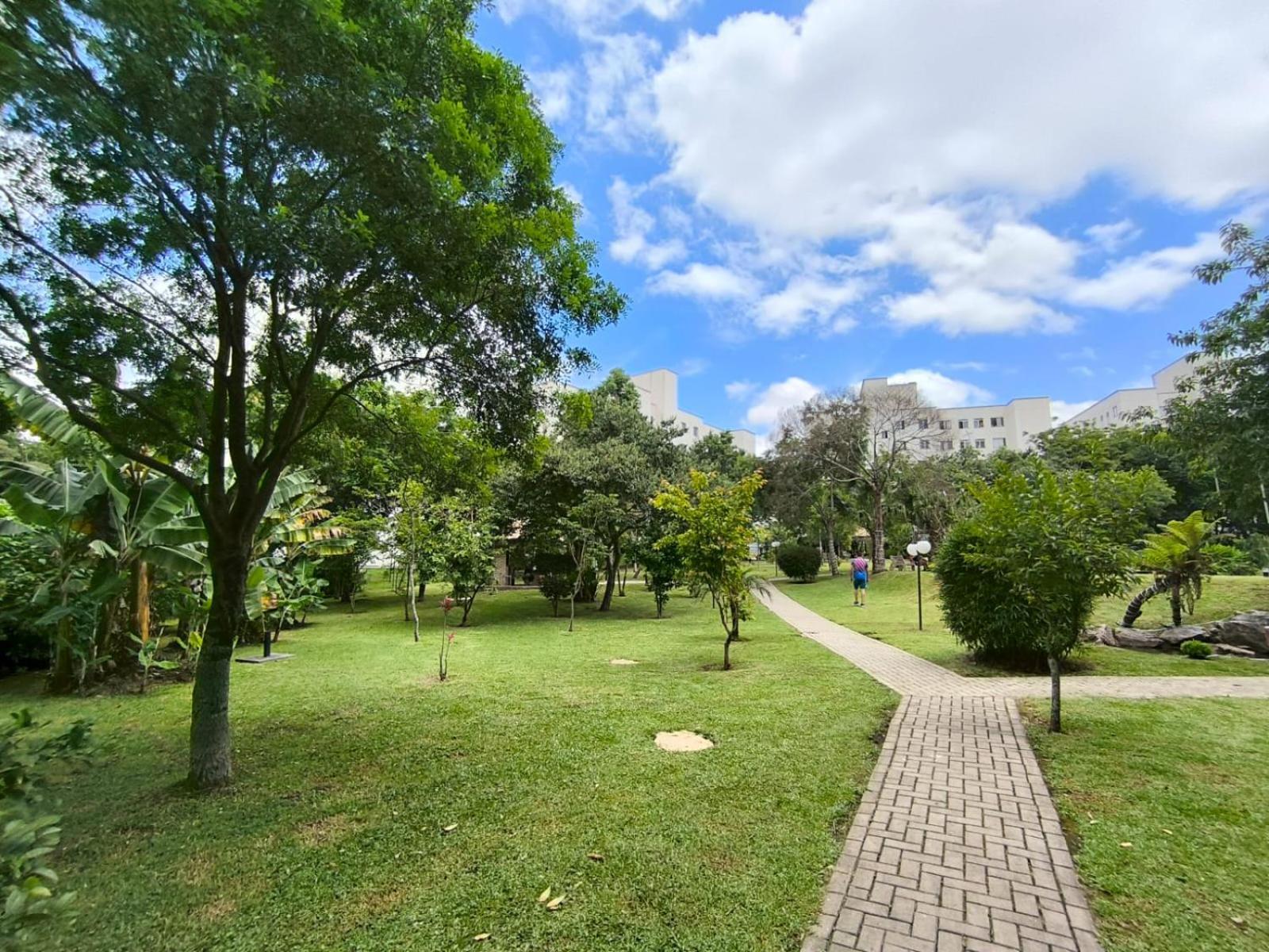Apto Em Condominio Clube Frente Pro Bosque E Lago No Terminal Do Pinherinho Proximo Ao Centro - Garagem Para 2 Veiculos Curitiba Exterior foto